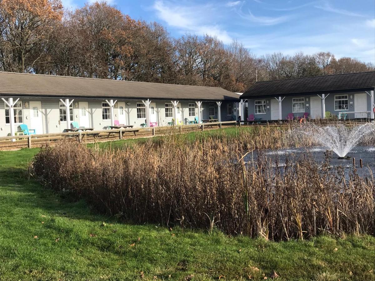 Silverstone Golf Club And Hotel Exterior photo