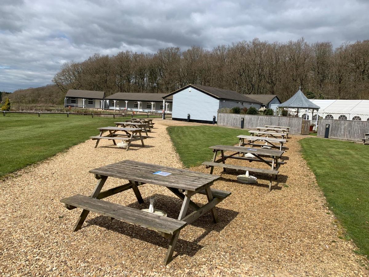 Silverstone Golf Club And Hotel Exterior photo